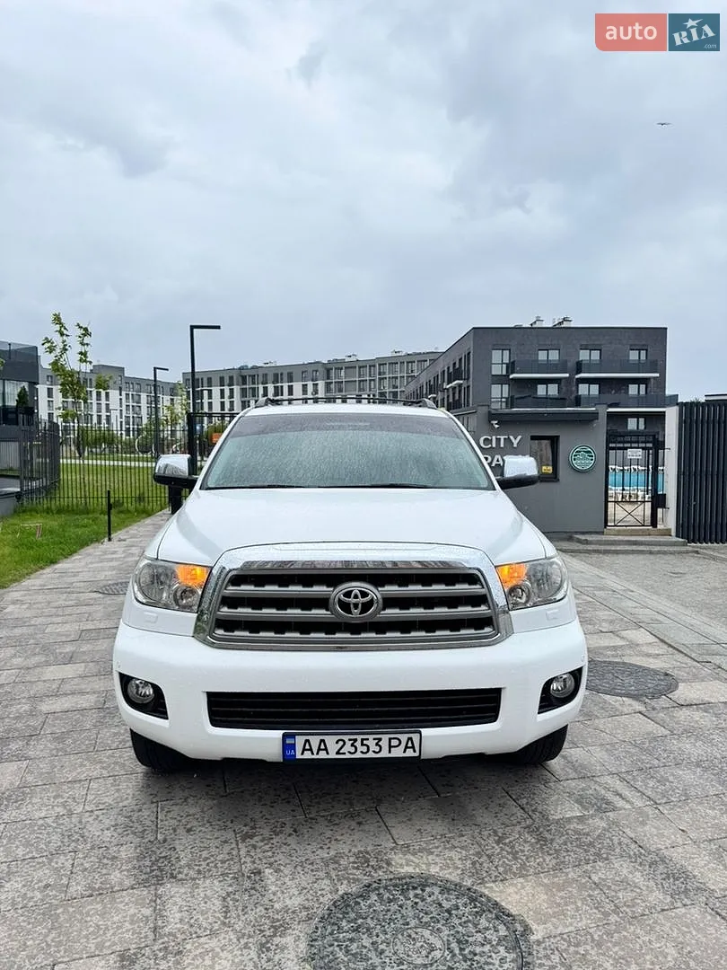 Toyota Sequoia, 2014