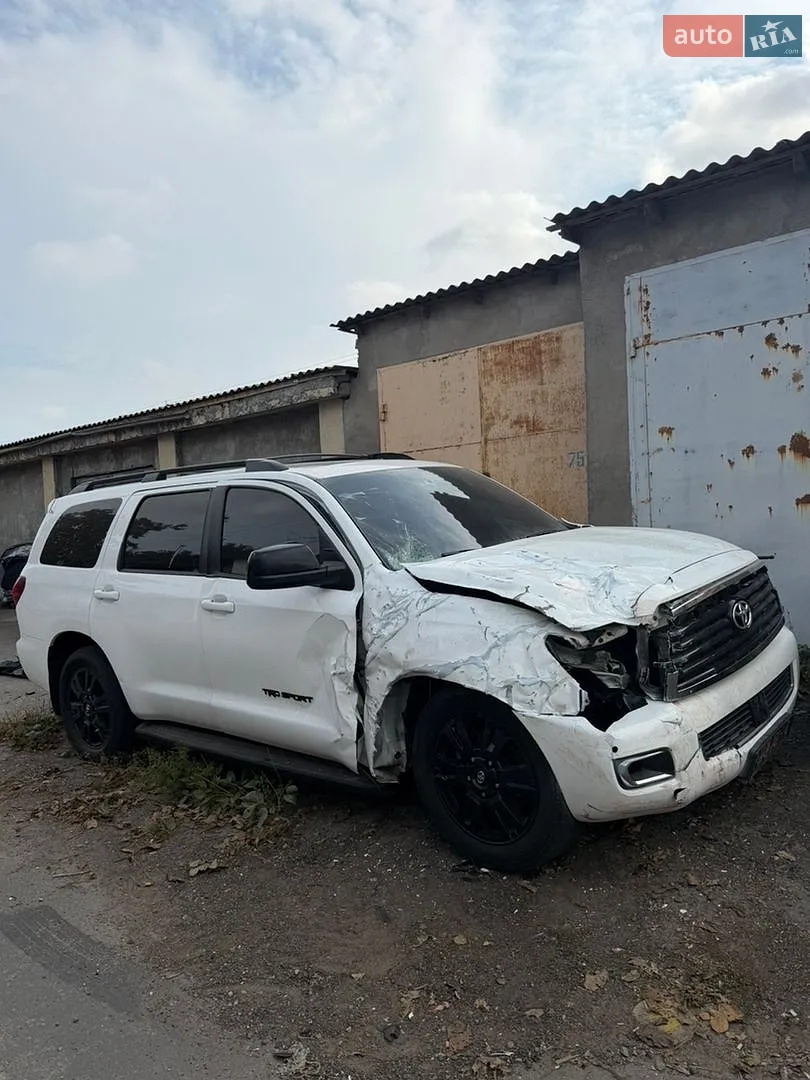 Toyota Sequoia, 2018