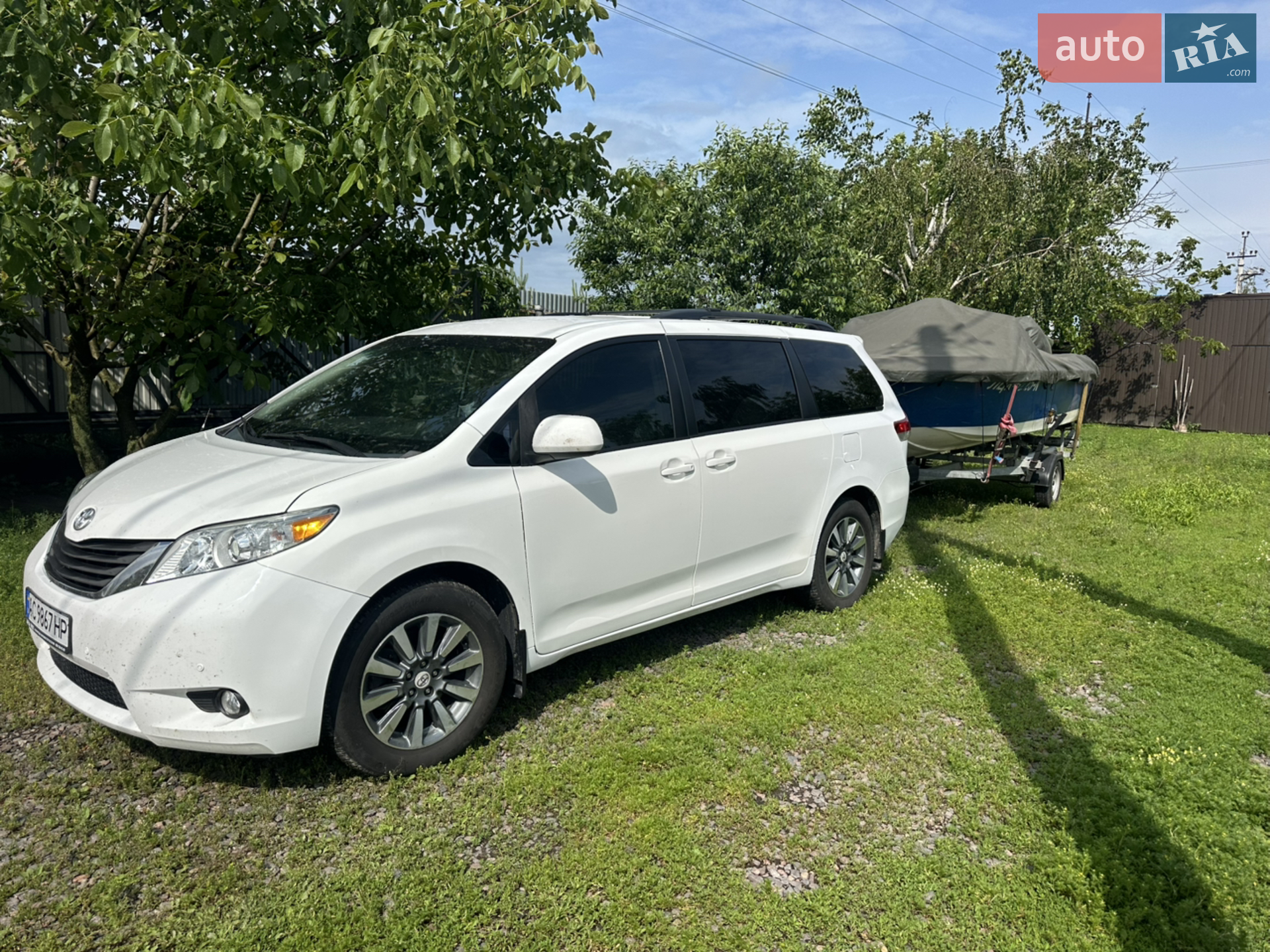 Toyota Sienna, 2011