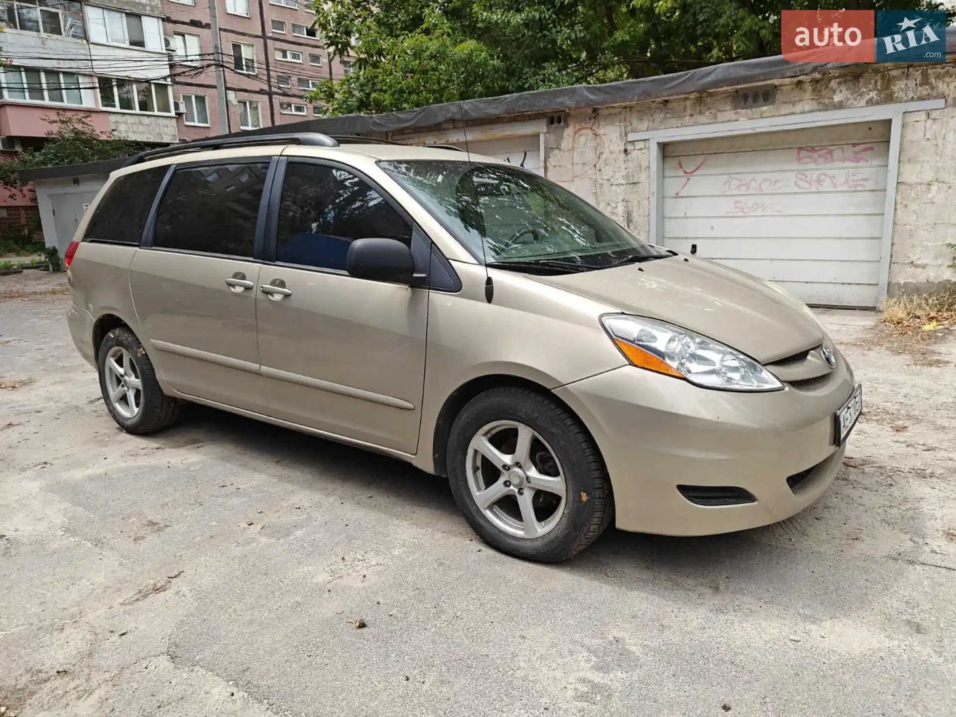 Toyota Sienna, 2006