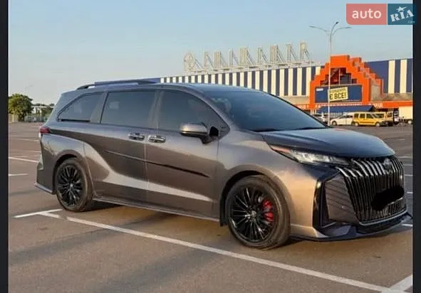 Toyota Sienna, 2022