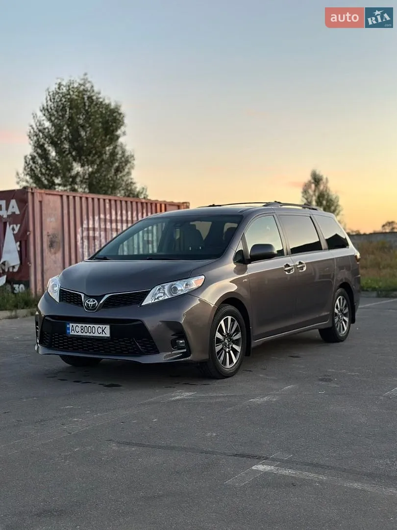 Toyota Sienna, 2019