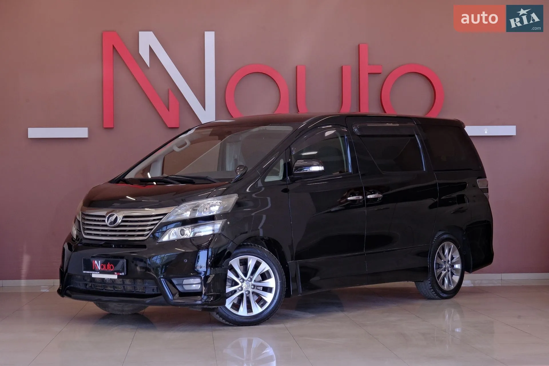 Toyota Vellfire, 2011