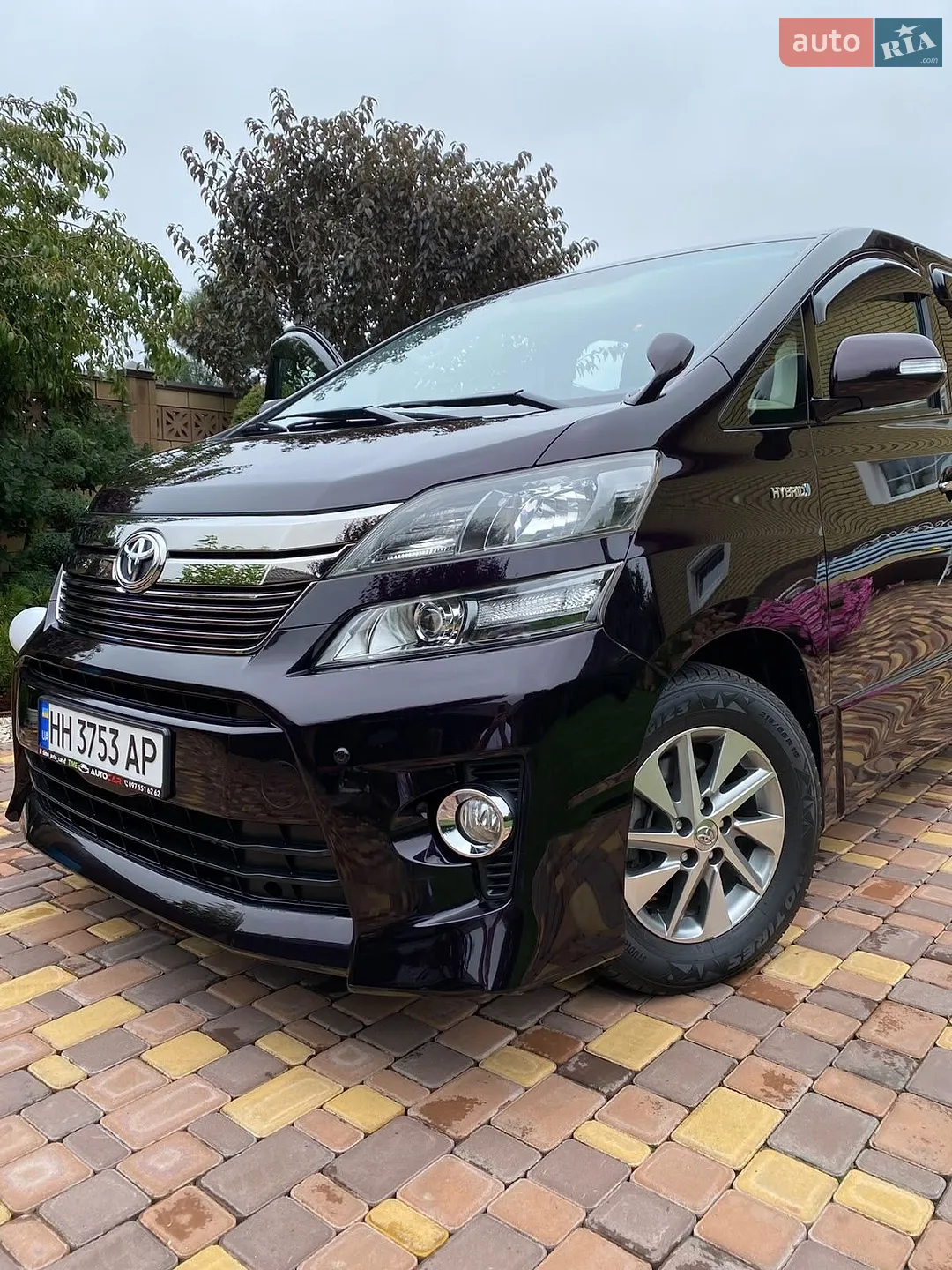 Toyota Vellfire, 2013