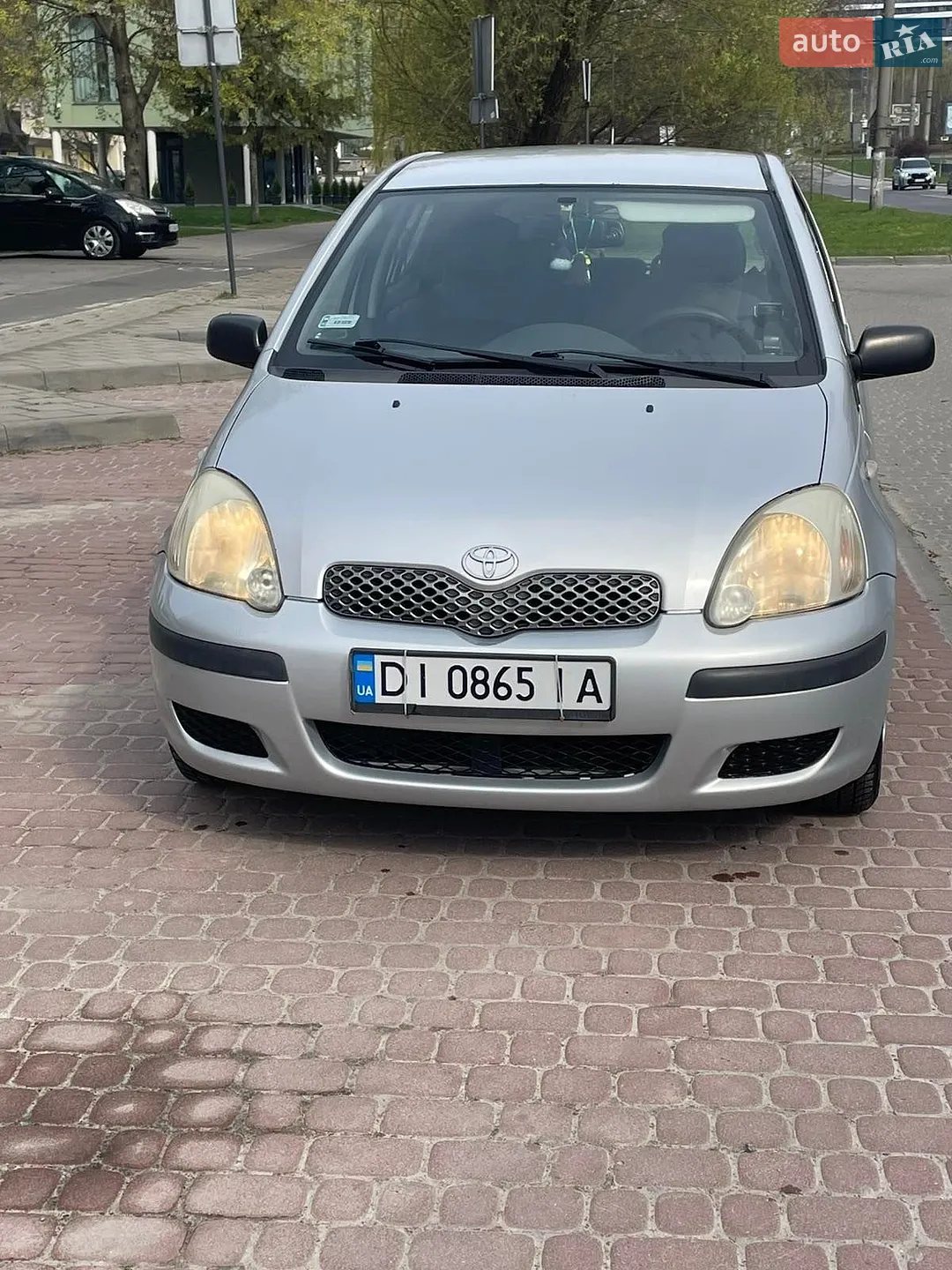 Toyota Yaris, 2004