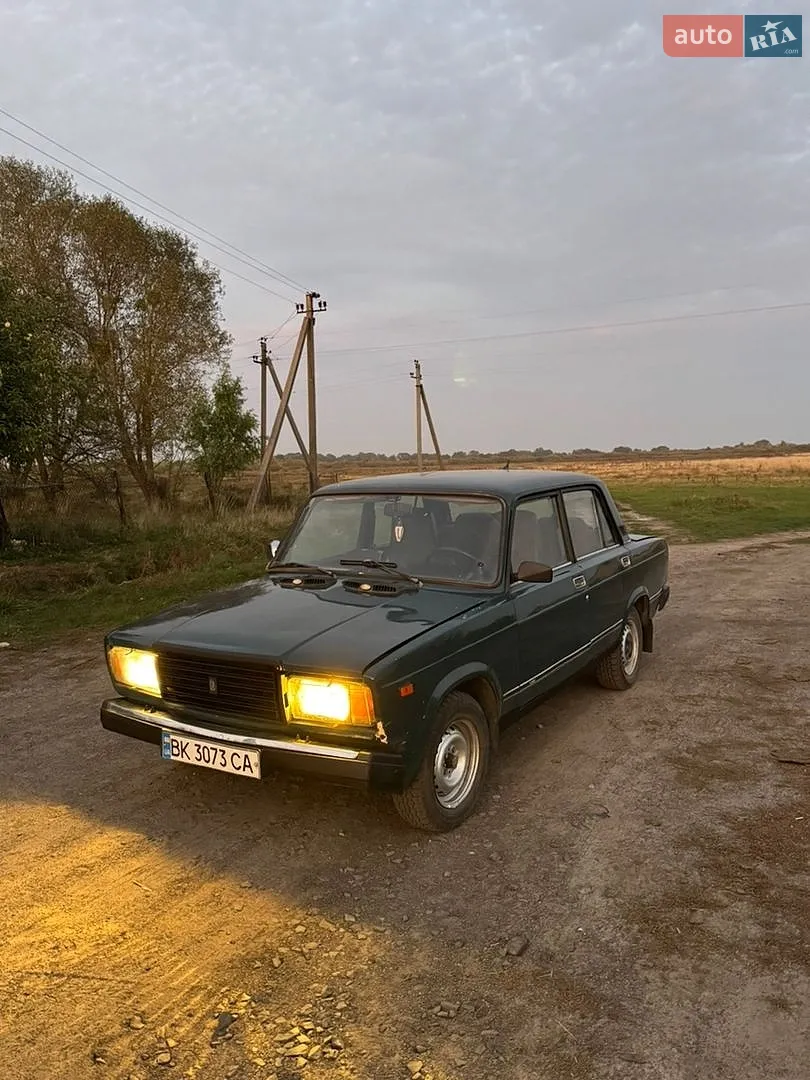 ВАЗ / Lada 2107, 2001