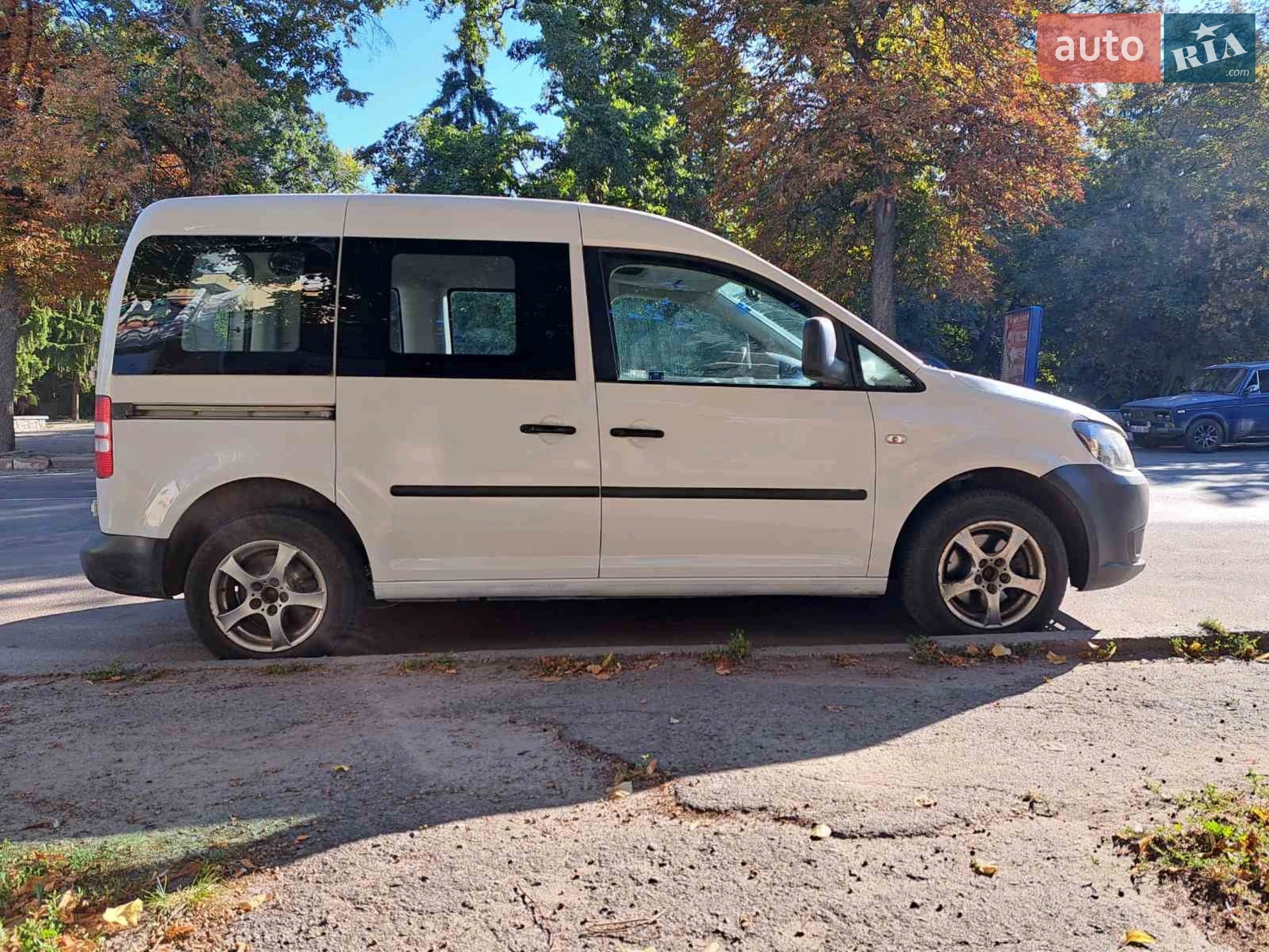 Volkswagen Caddy, 2011