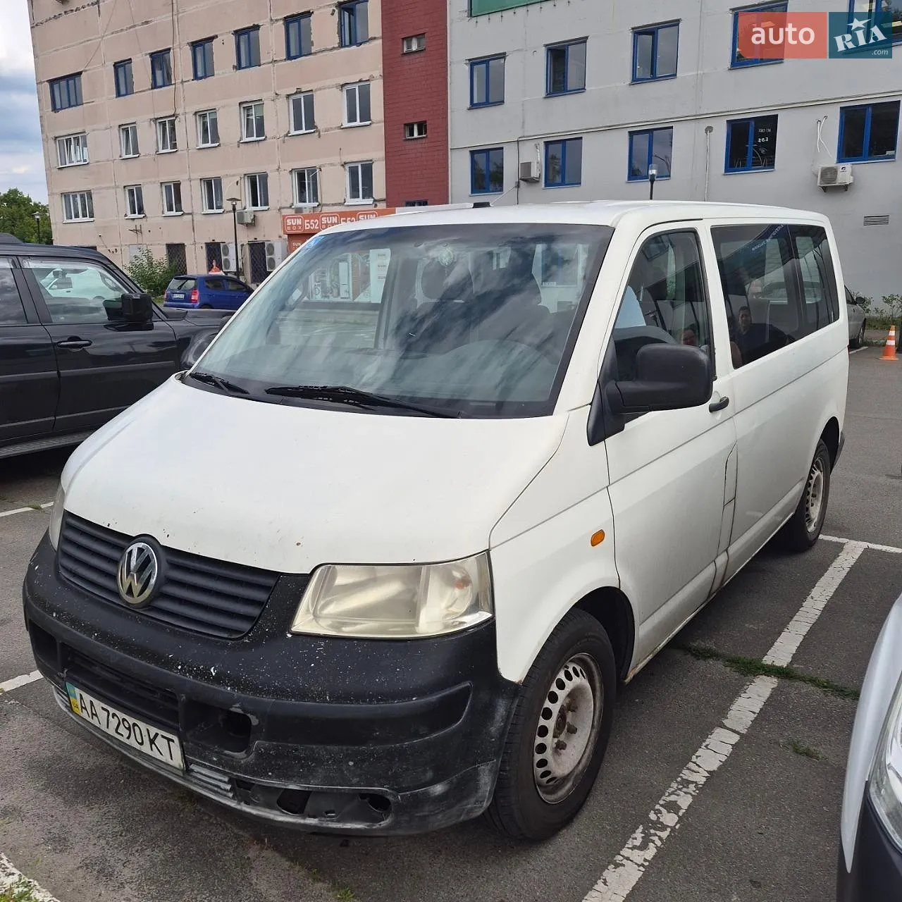 Volkswagen Caravelle, 2004