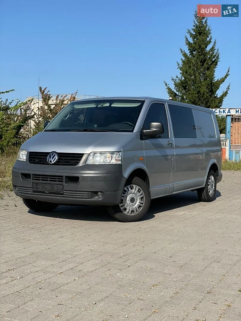 Volkswagen Caravelle, 2005