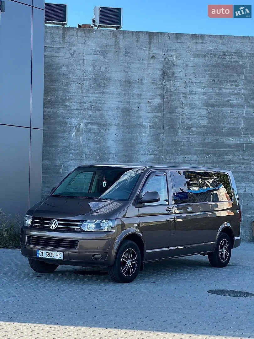 Volkswagen Caravelle, 2011