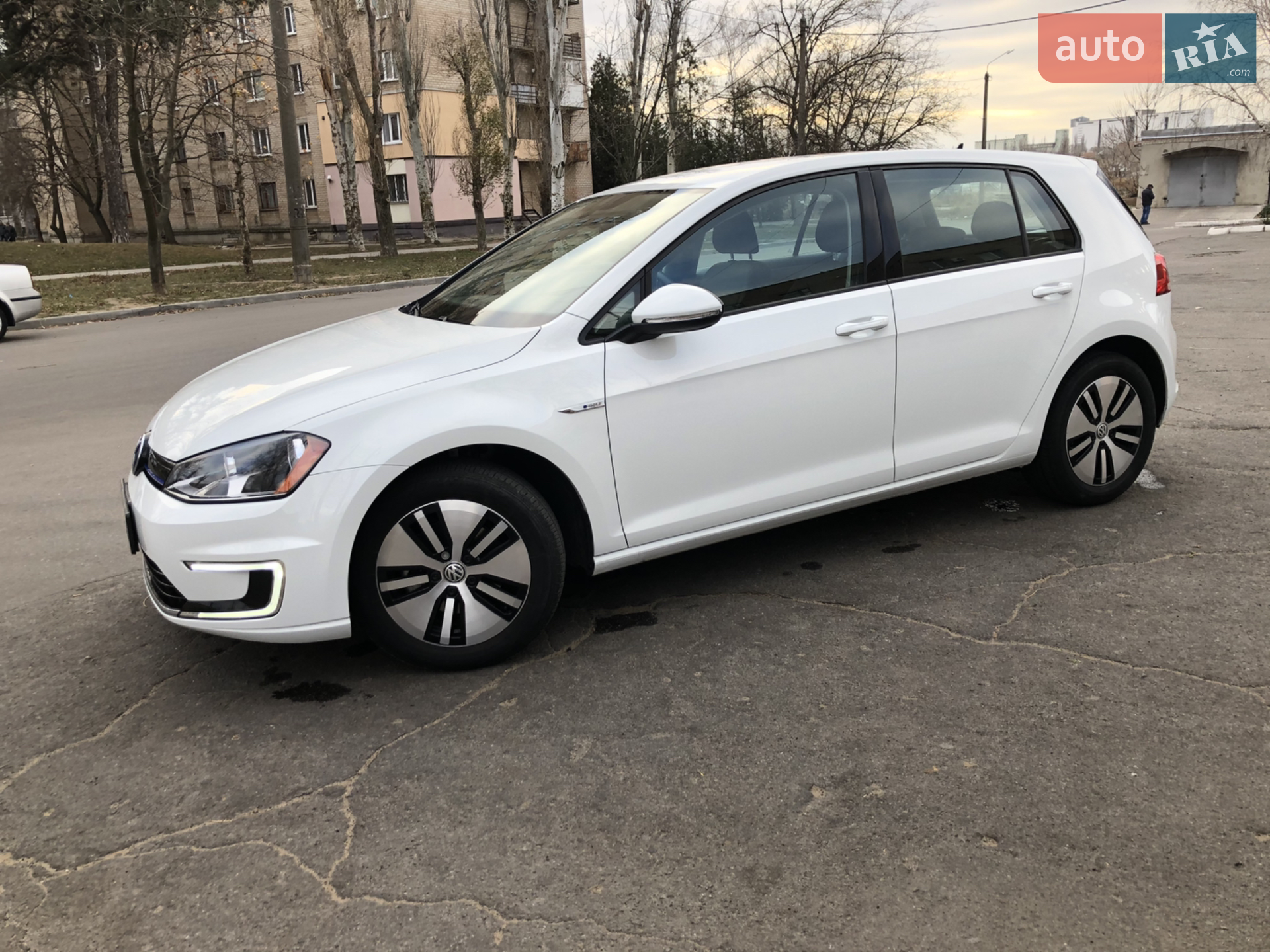 Volkswagen e-Golf, 2016