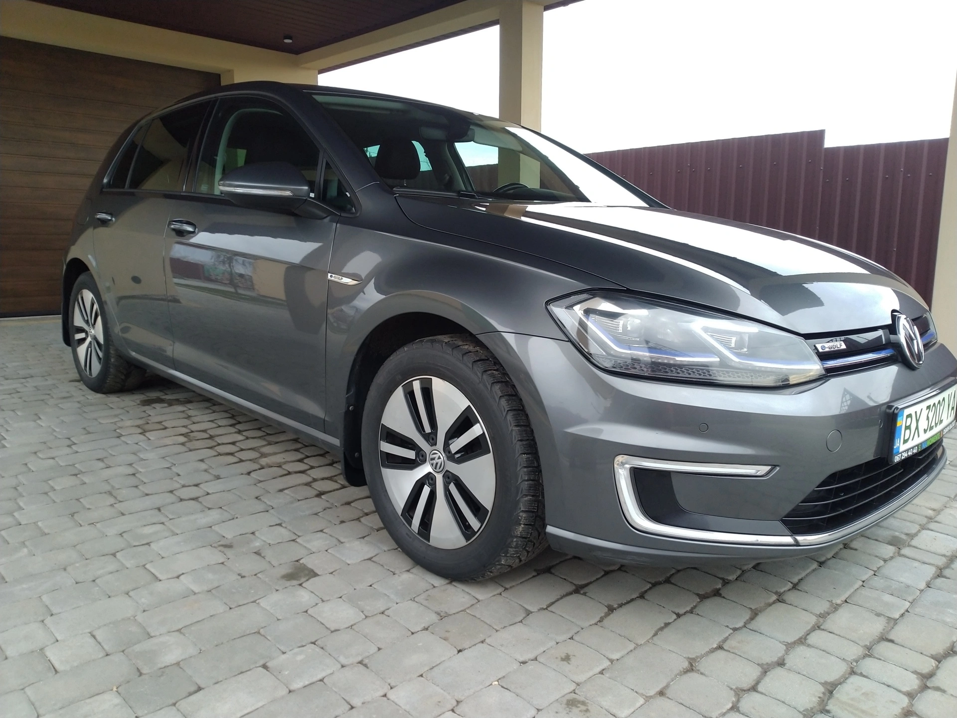 Volkswagen e-Golf 2018 — 1