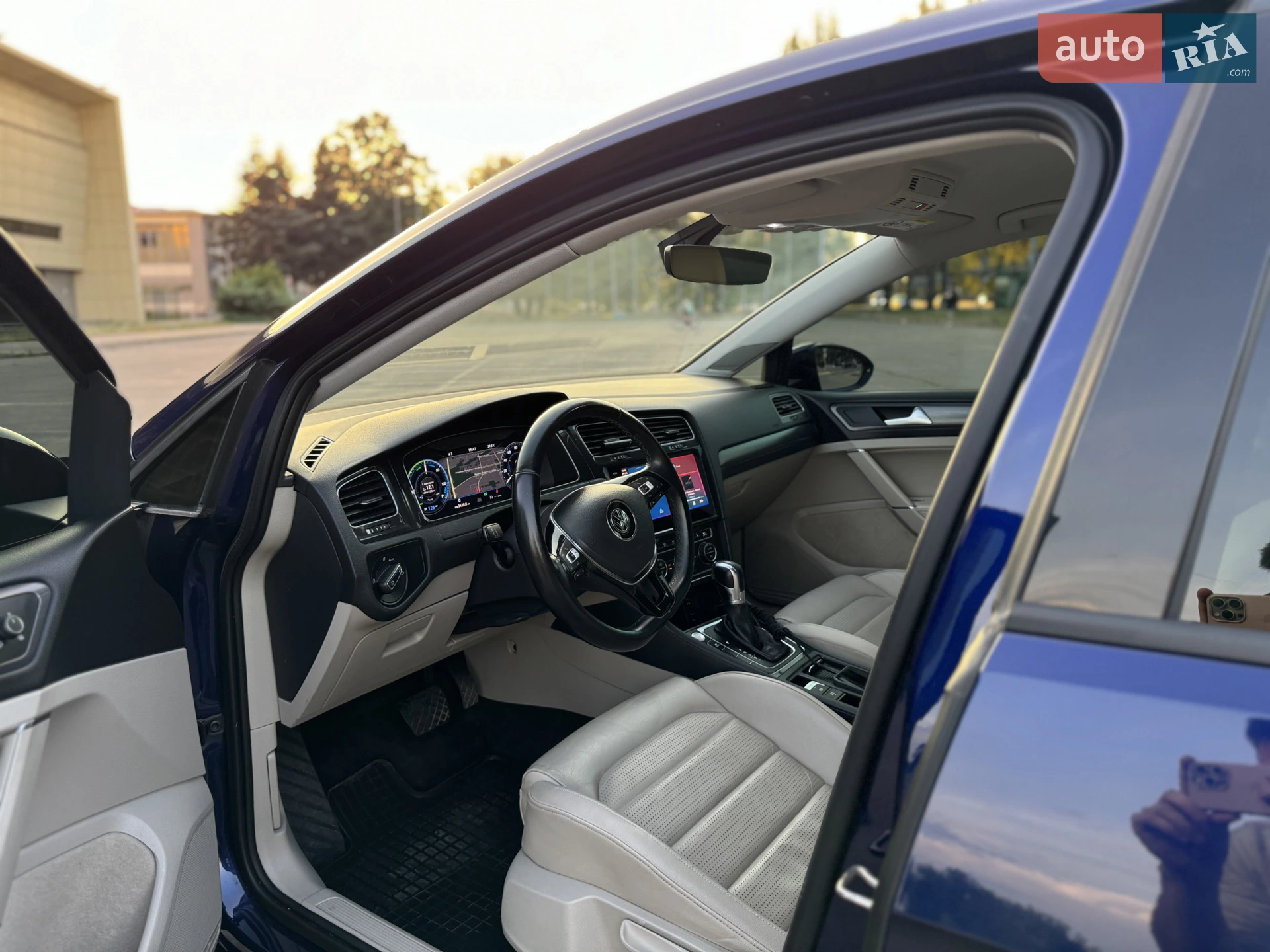 Volkswagen e-Golf 2018 — 1
