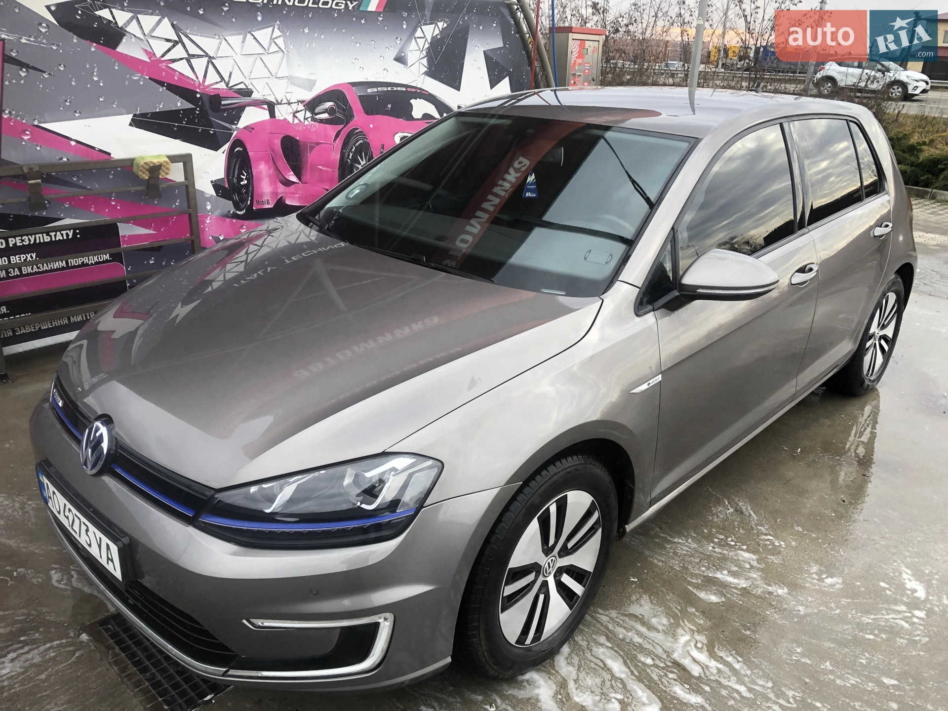 Volkswagen e-Golf, 2015