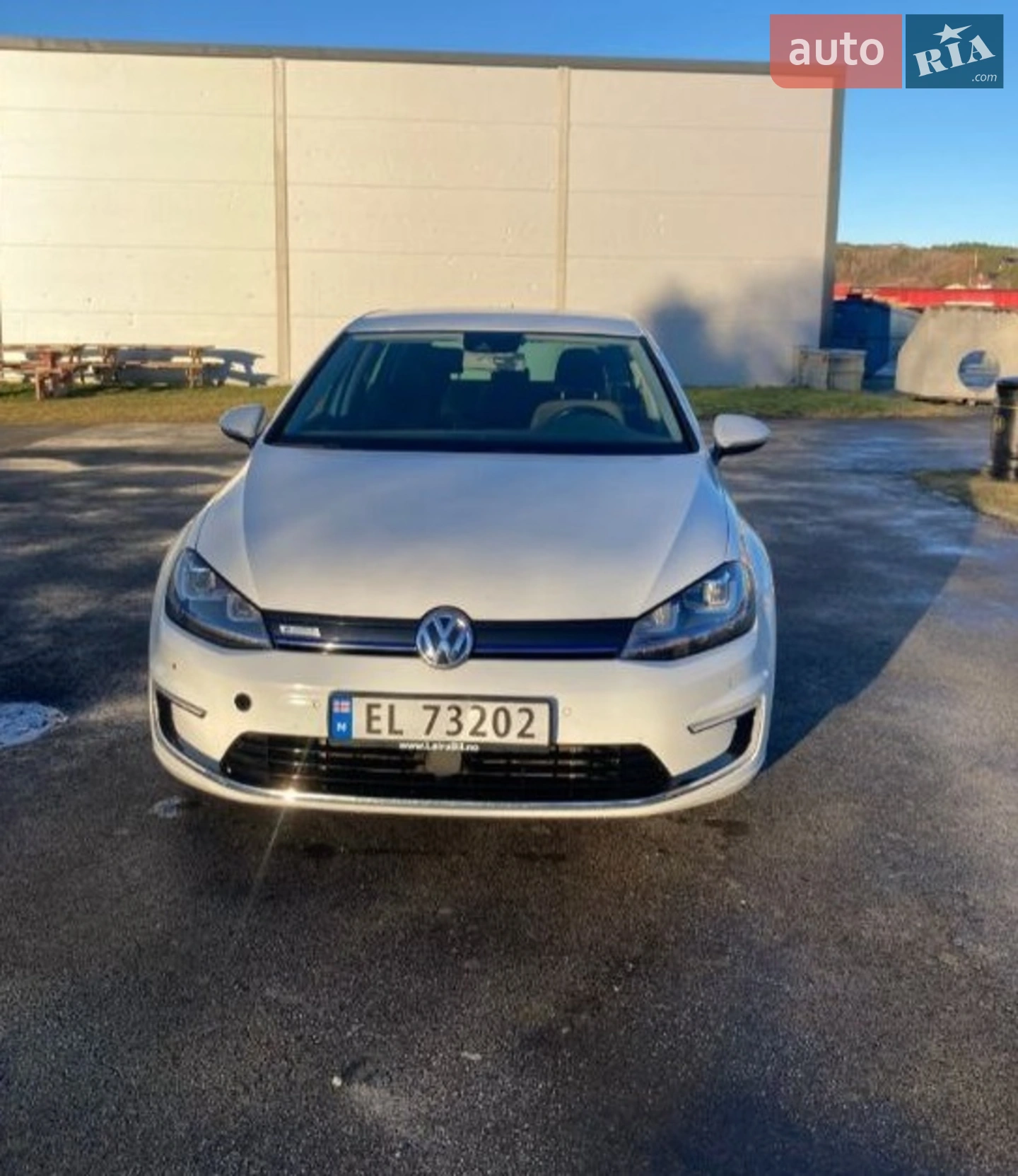 Volkswagen e-Golf, 2015