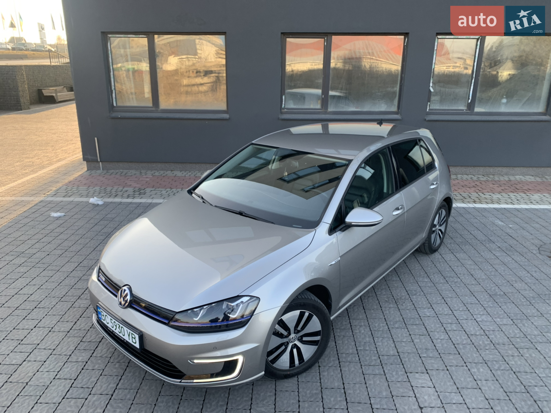 Volkswagen e-Golf, 2014