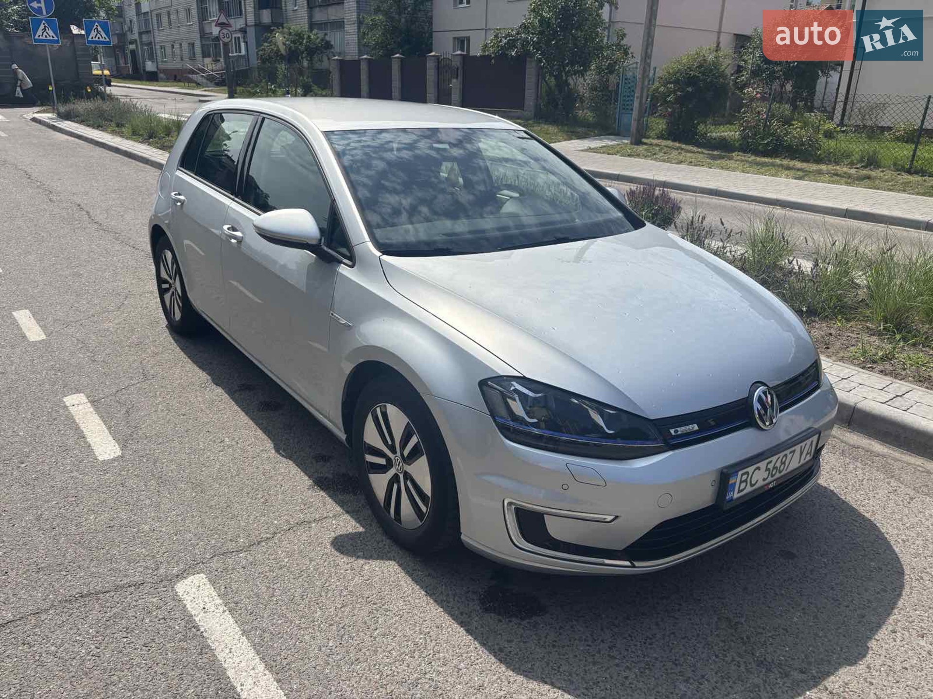 Volkswagen e-Golf, 2016