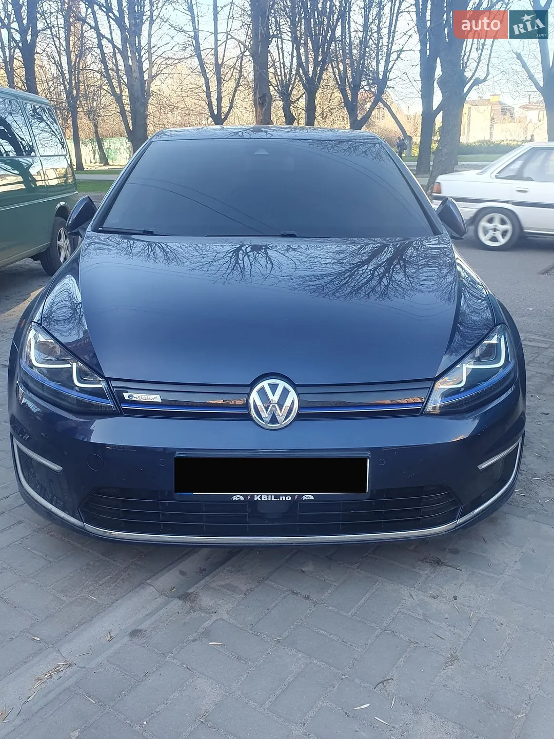 Volkswagen e-Golf, 2015