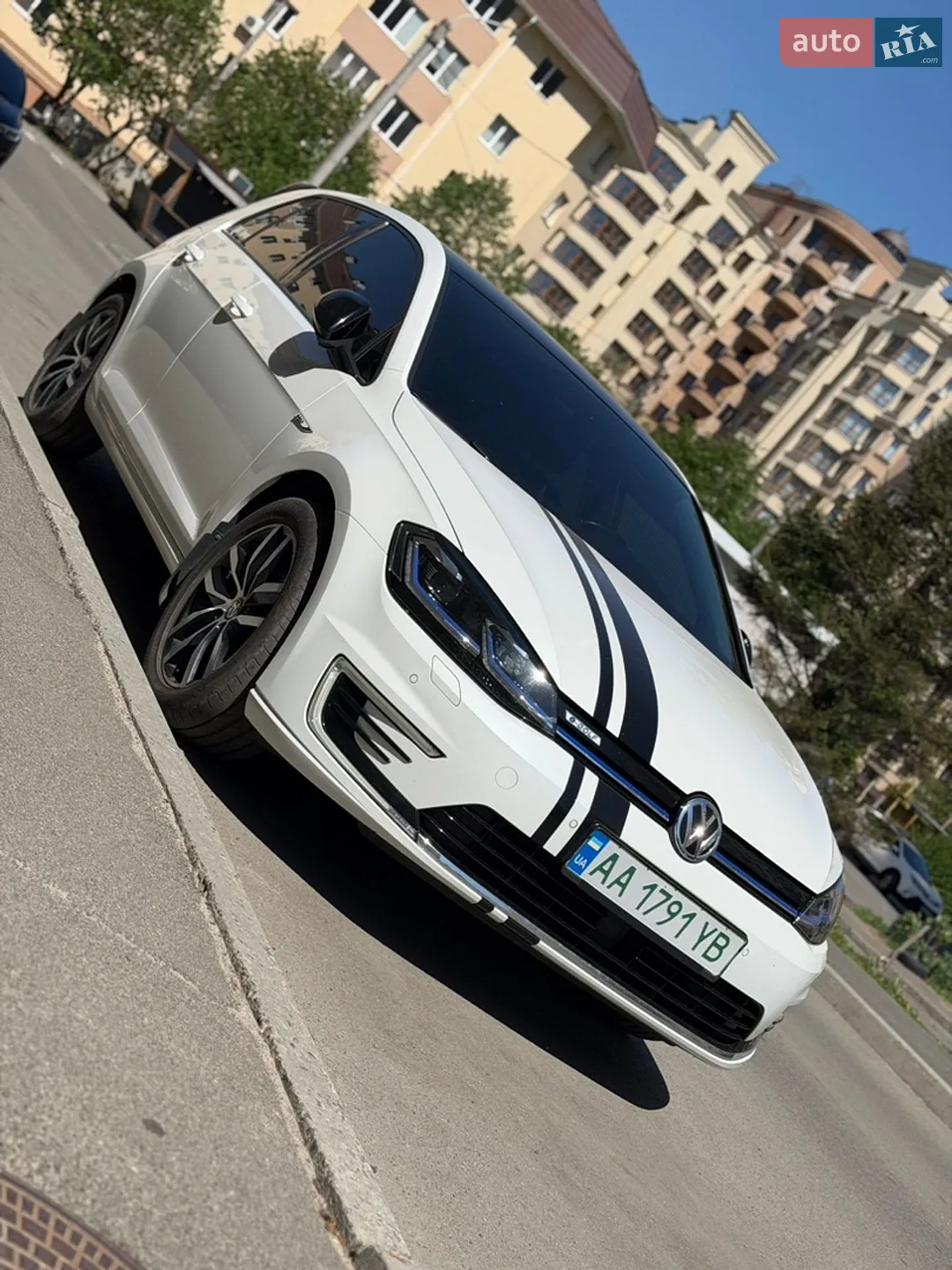 Volkswagen e-Golf, 2019
