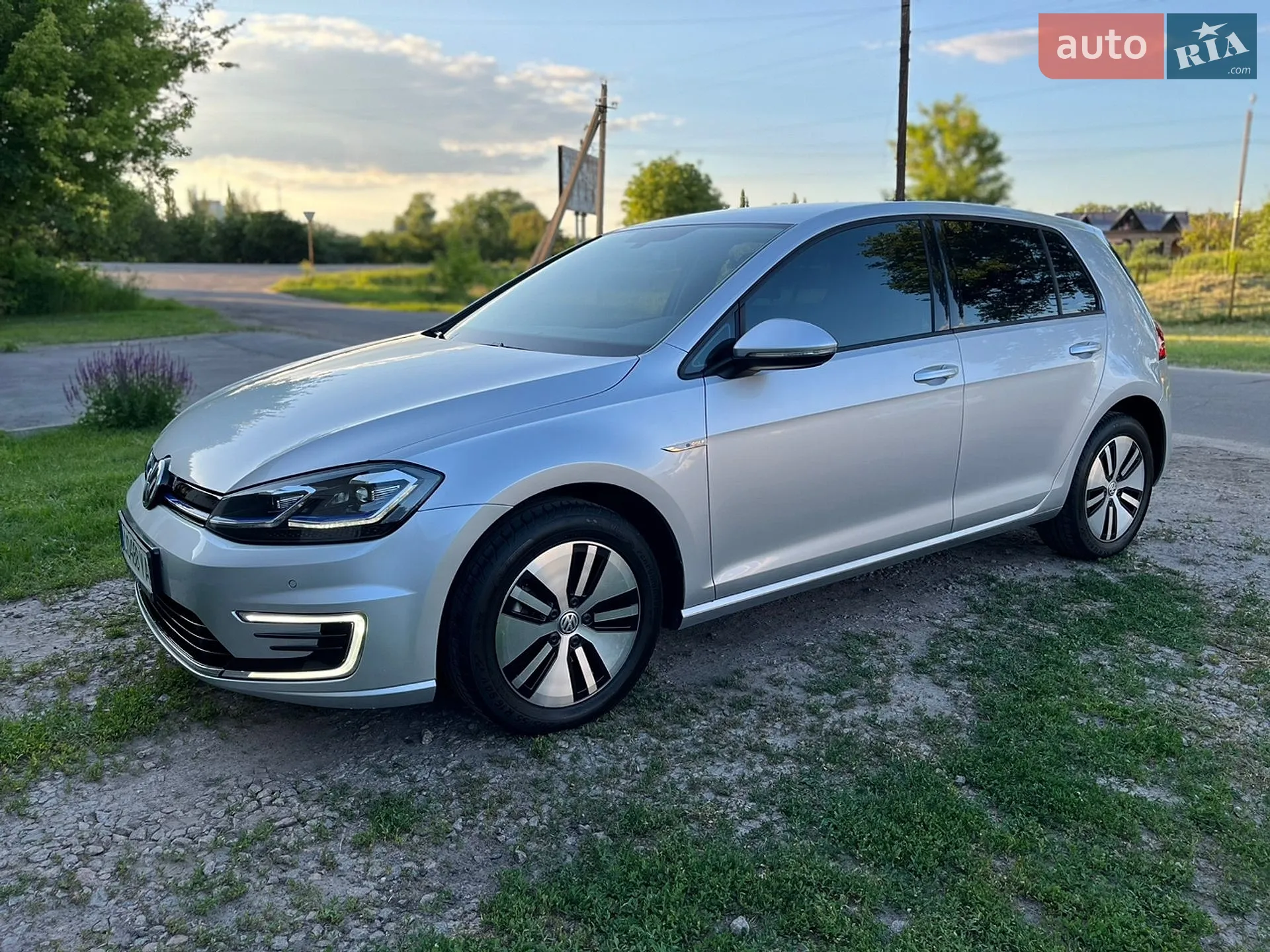 Volkswagen e-Golf, 2019
