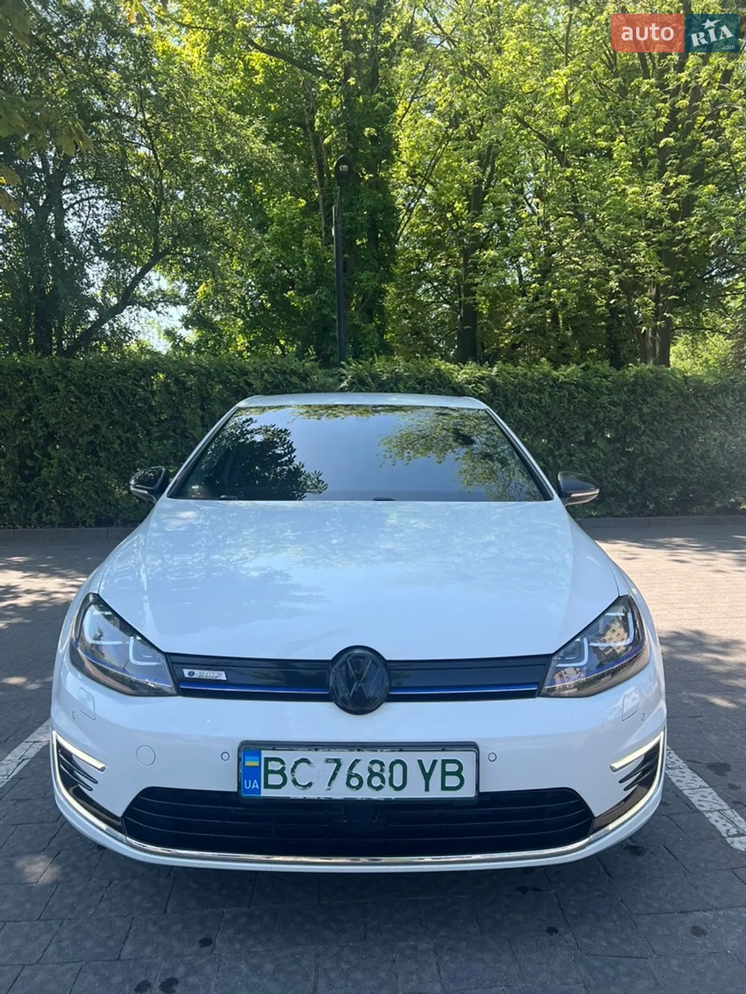 Volkswagen e-Golf, 2015