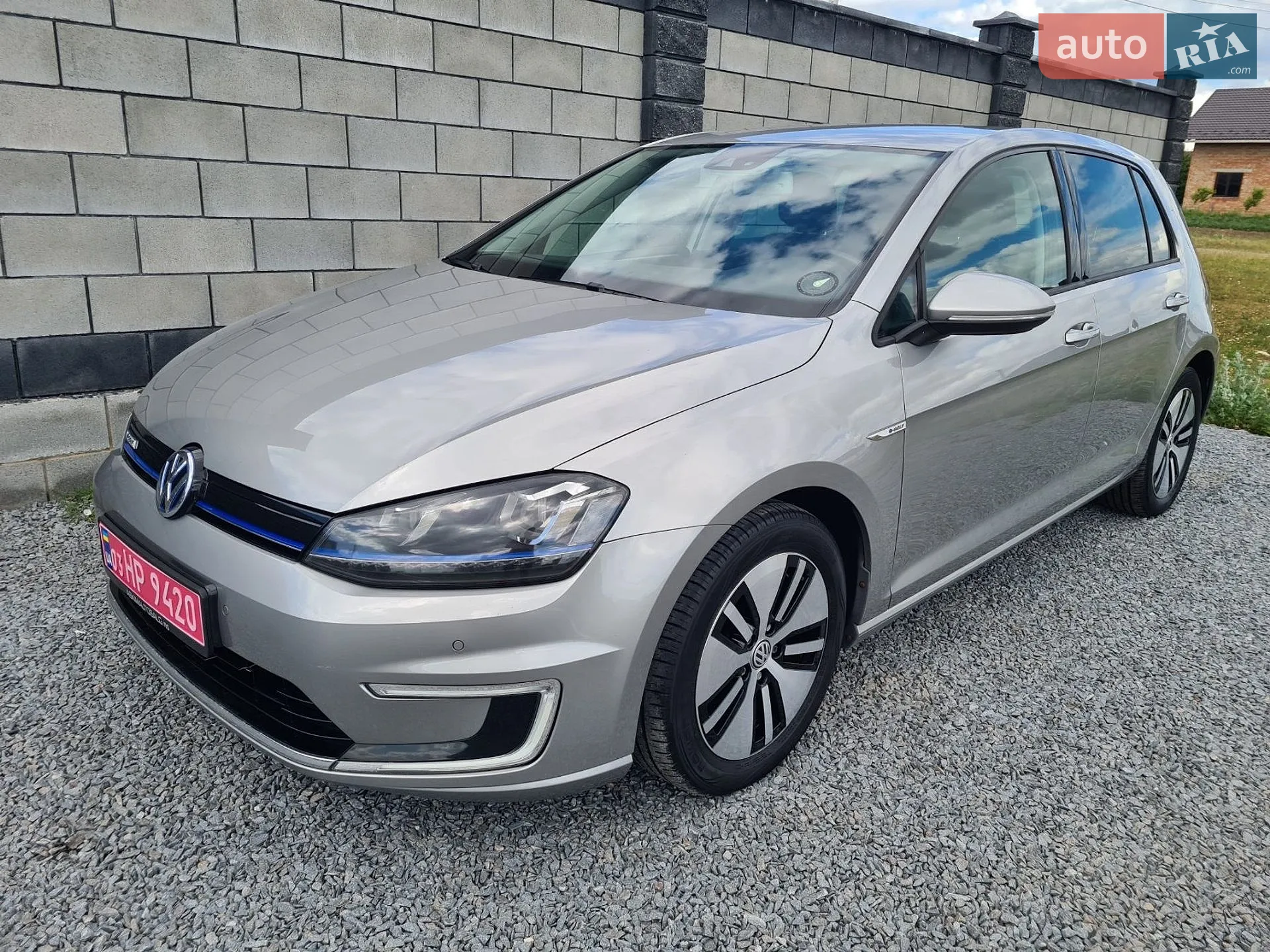 Volkswagen e-Golf, 2015