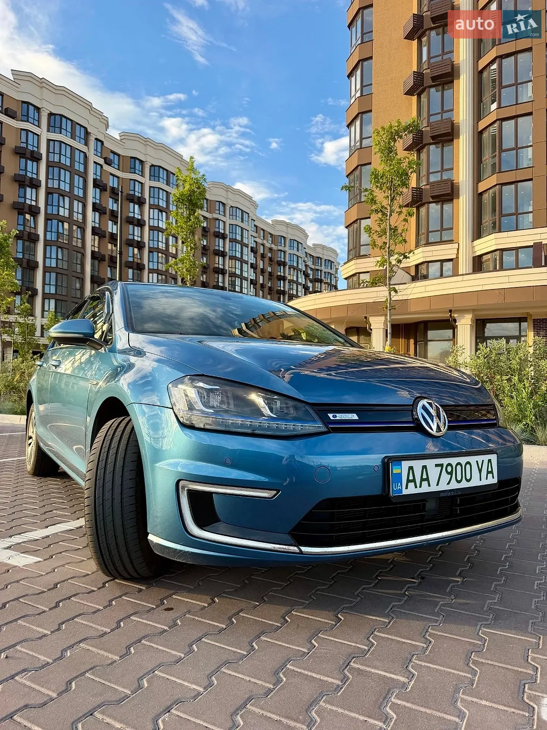 Volkswagen e-Golf, 2014