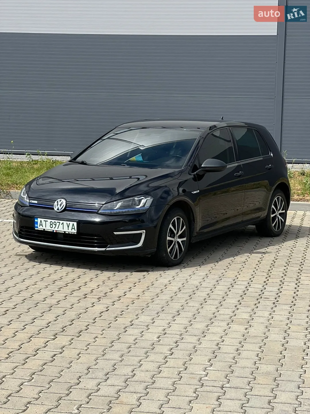Volkswagen e-Golf, 2015