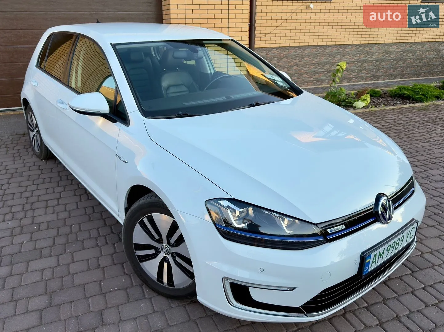 Volkswagen e-Golf, 2015