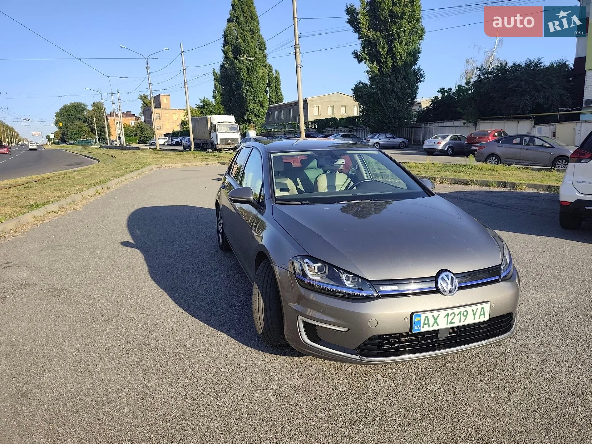 Volkswagen e-Golf, 2014