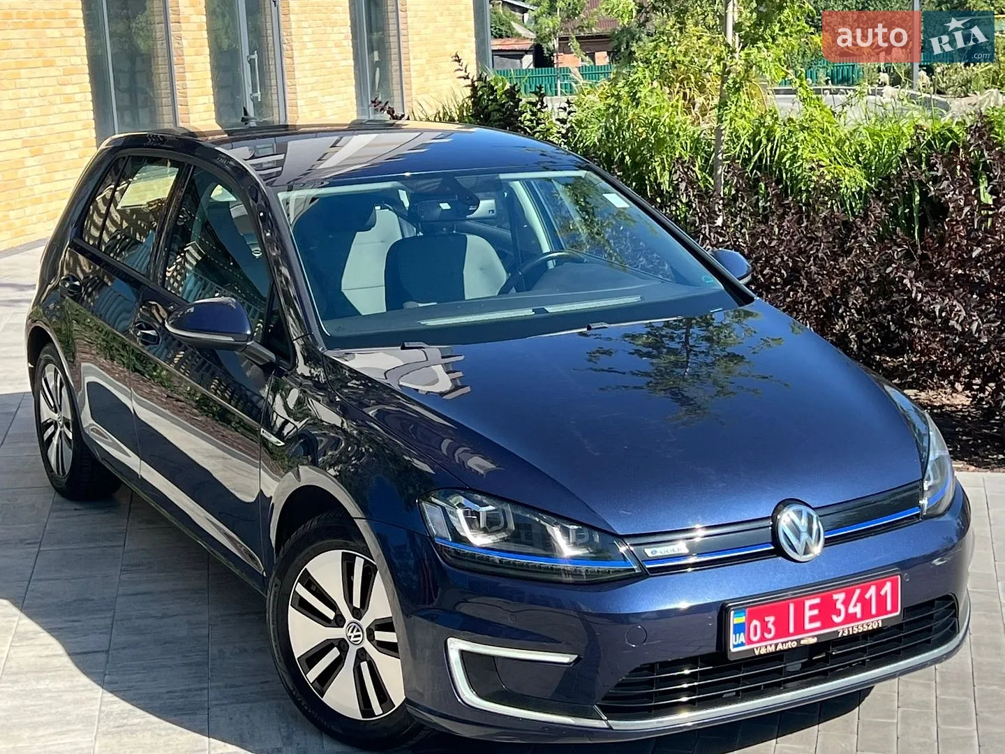 Volkswagen e-Golf, 2015