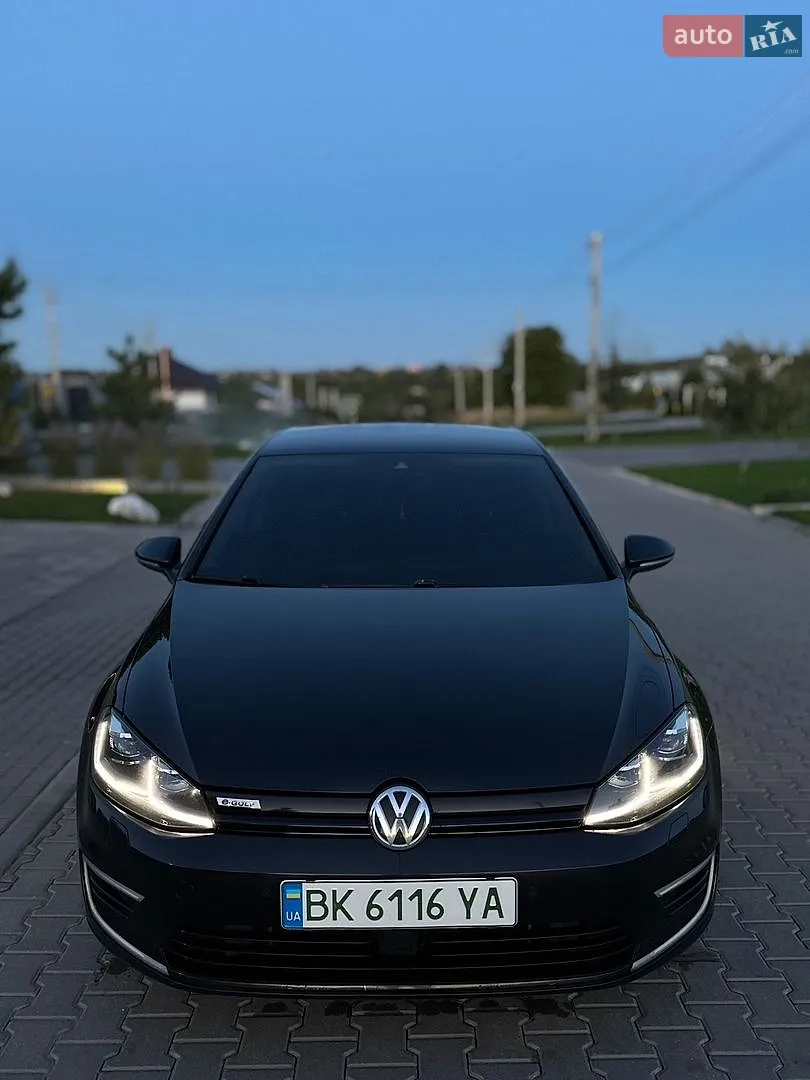 Volkswagen e-Golf, 2017