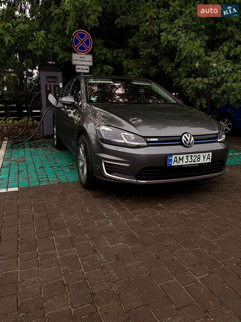 Volkswagen e-Golf, 2019