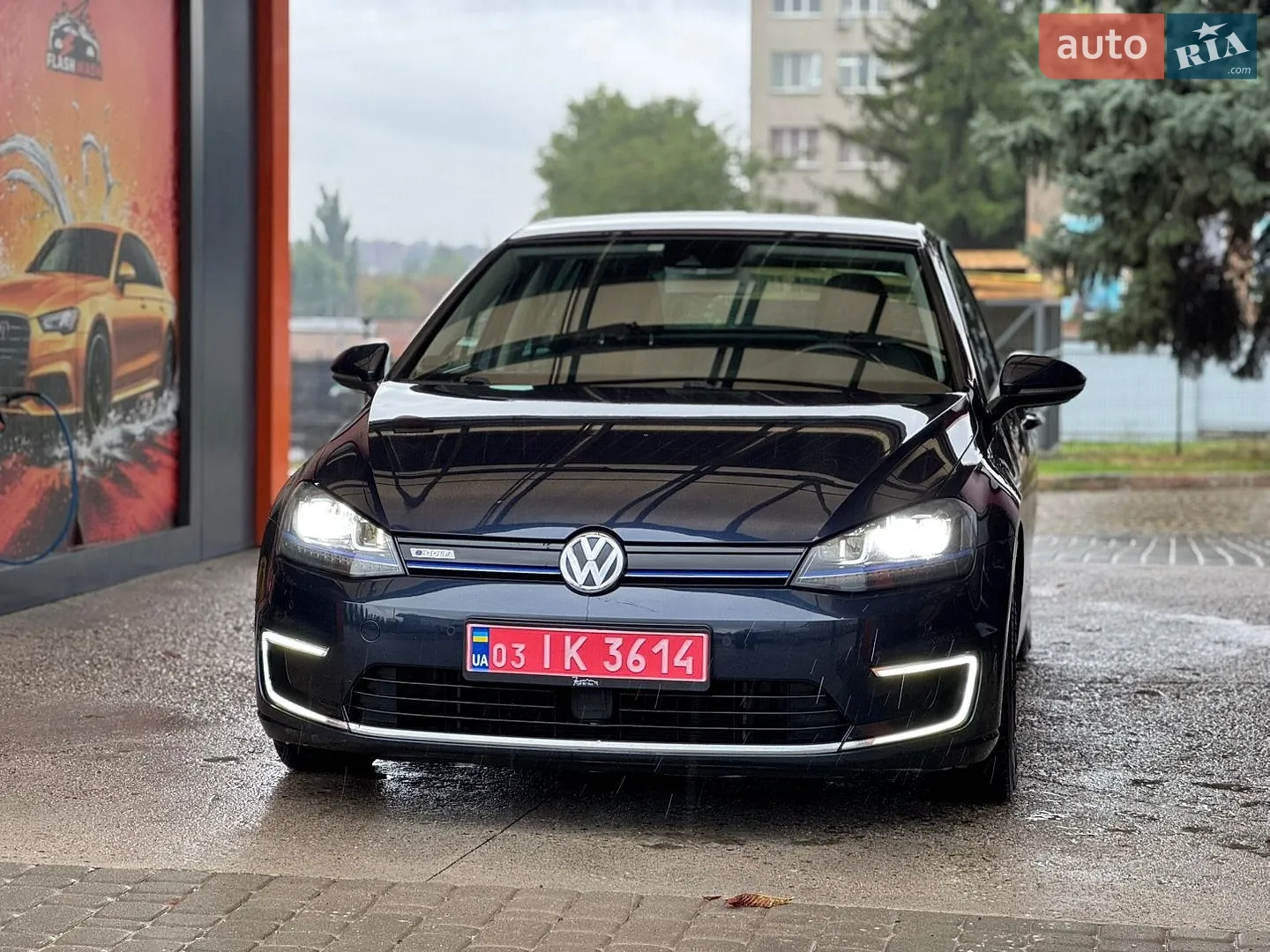 Volkswagen e-Golf, 2015