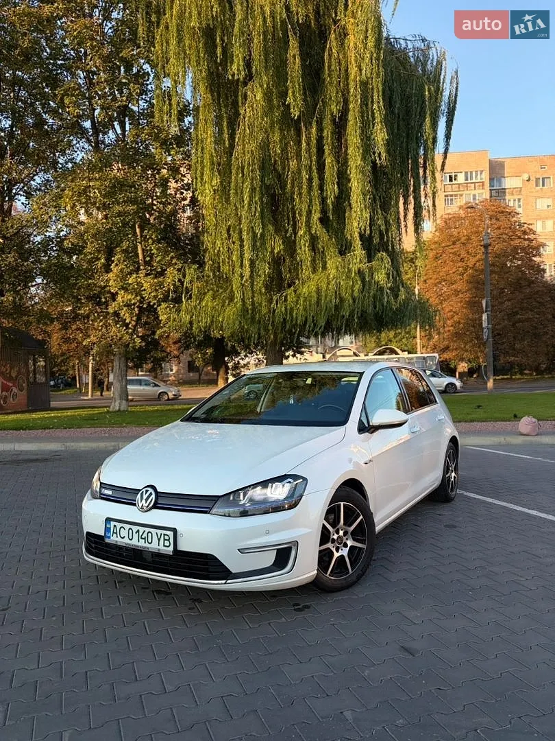 Volkswagen e-Golf, 2014