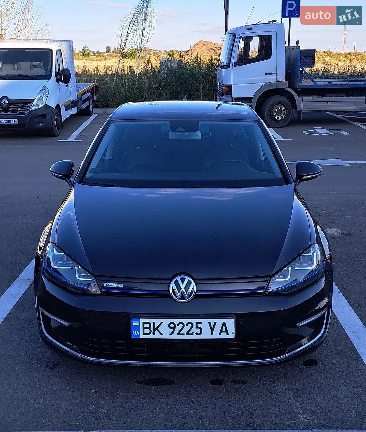Volkswagen e-Golf, 2015
