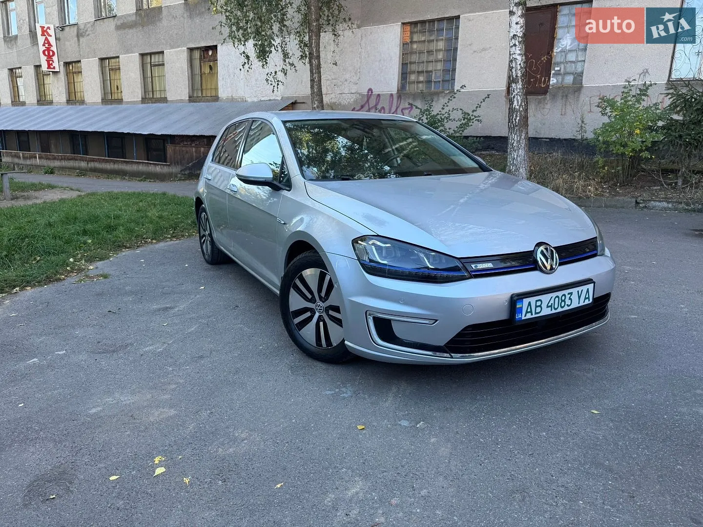 Volkswagen e-Golf, 2014
