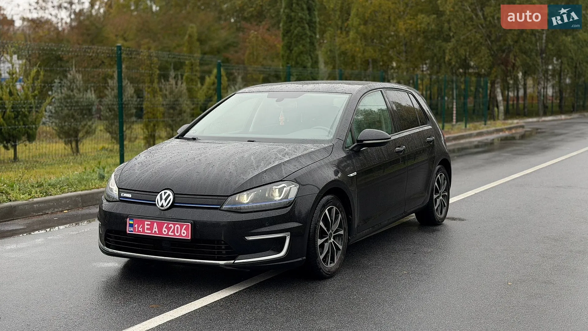 Volkswagen e-Golf, 2015