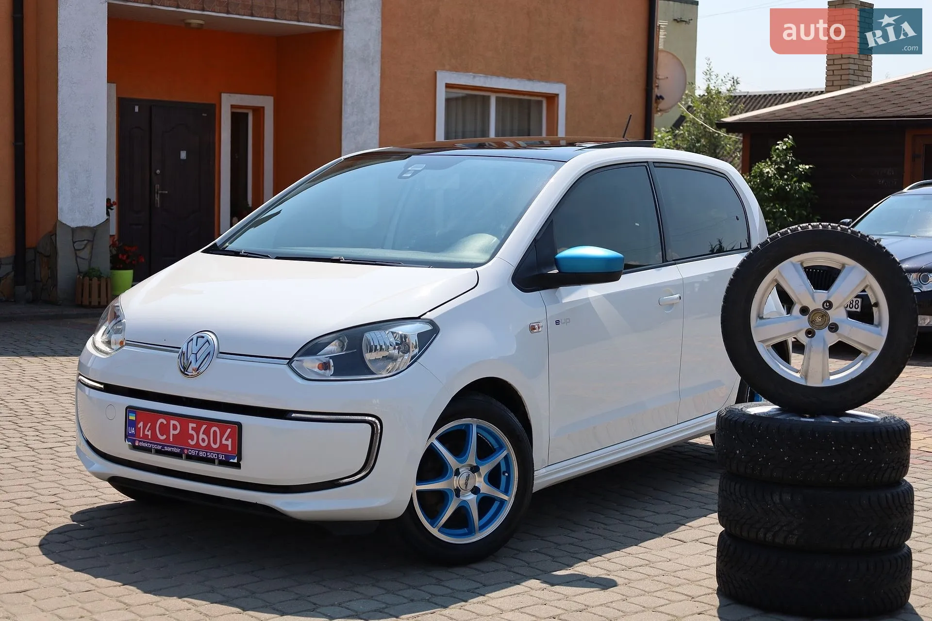 Volkswagen e-Up, 2013