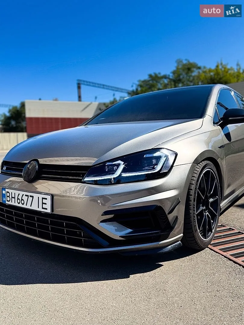 Volkswagen Golf R, 2015
