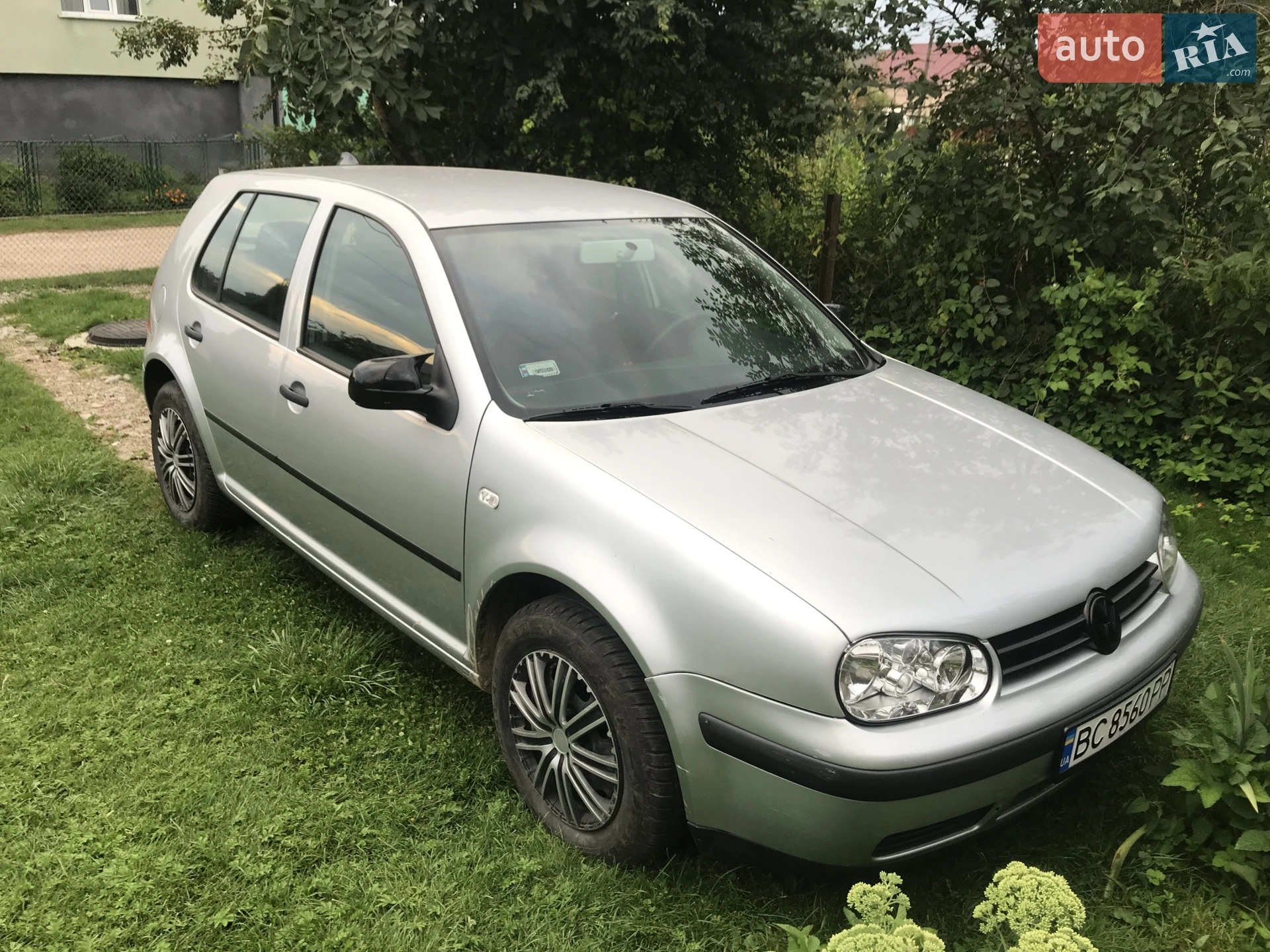 Volkswagen Golf, 2001