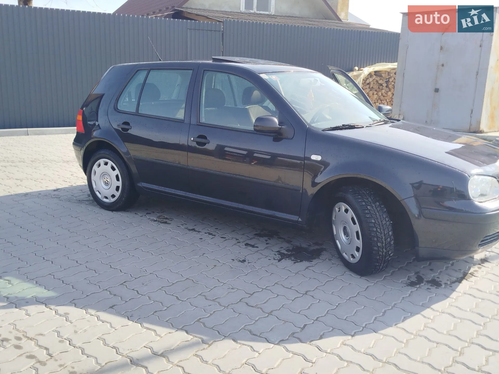 Volkswagen Golf, 2001