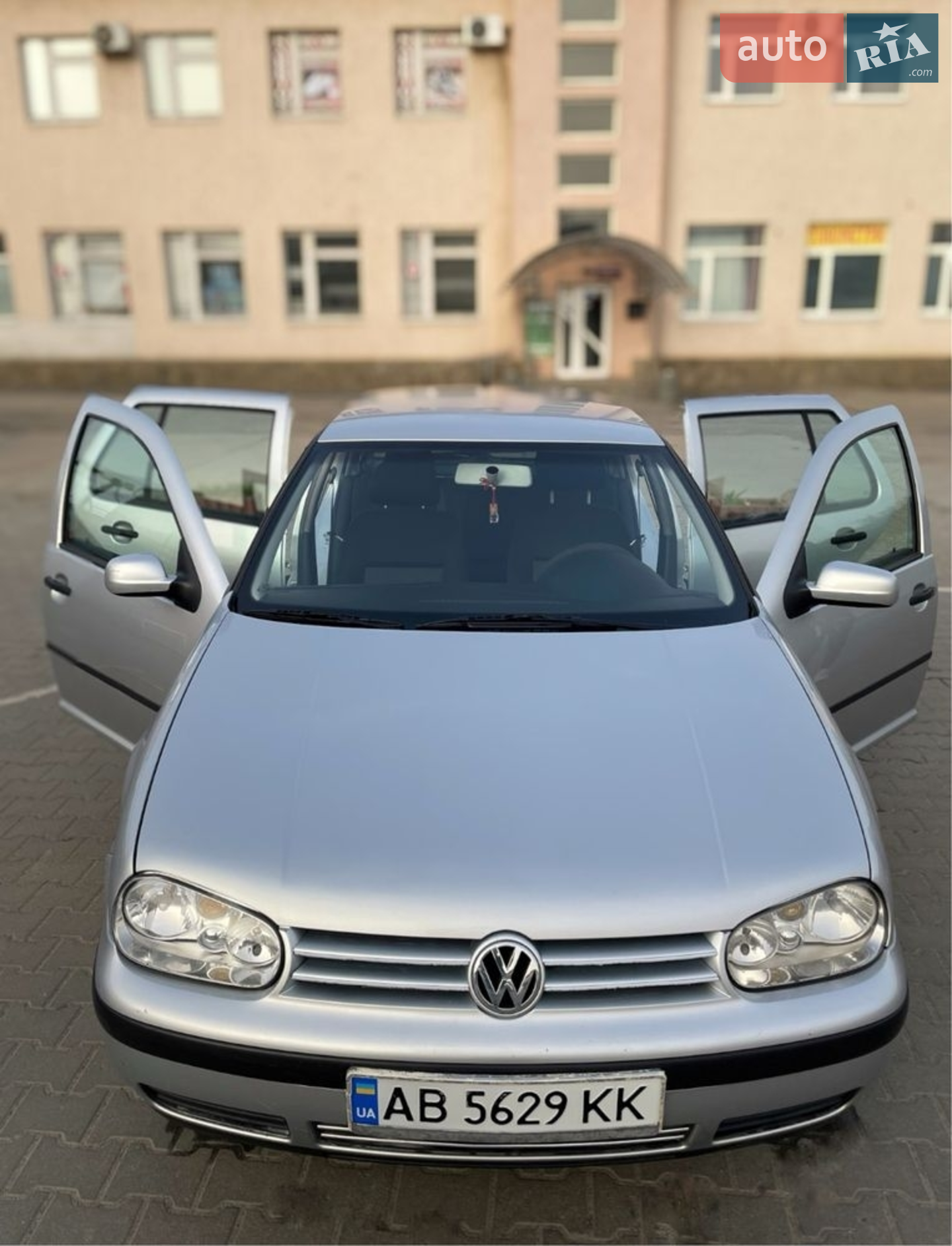 Volkswagen Golf, 2001