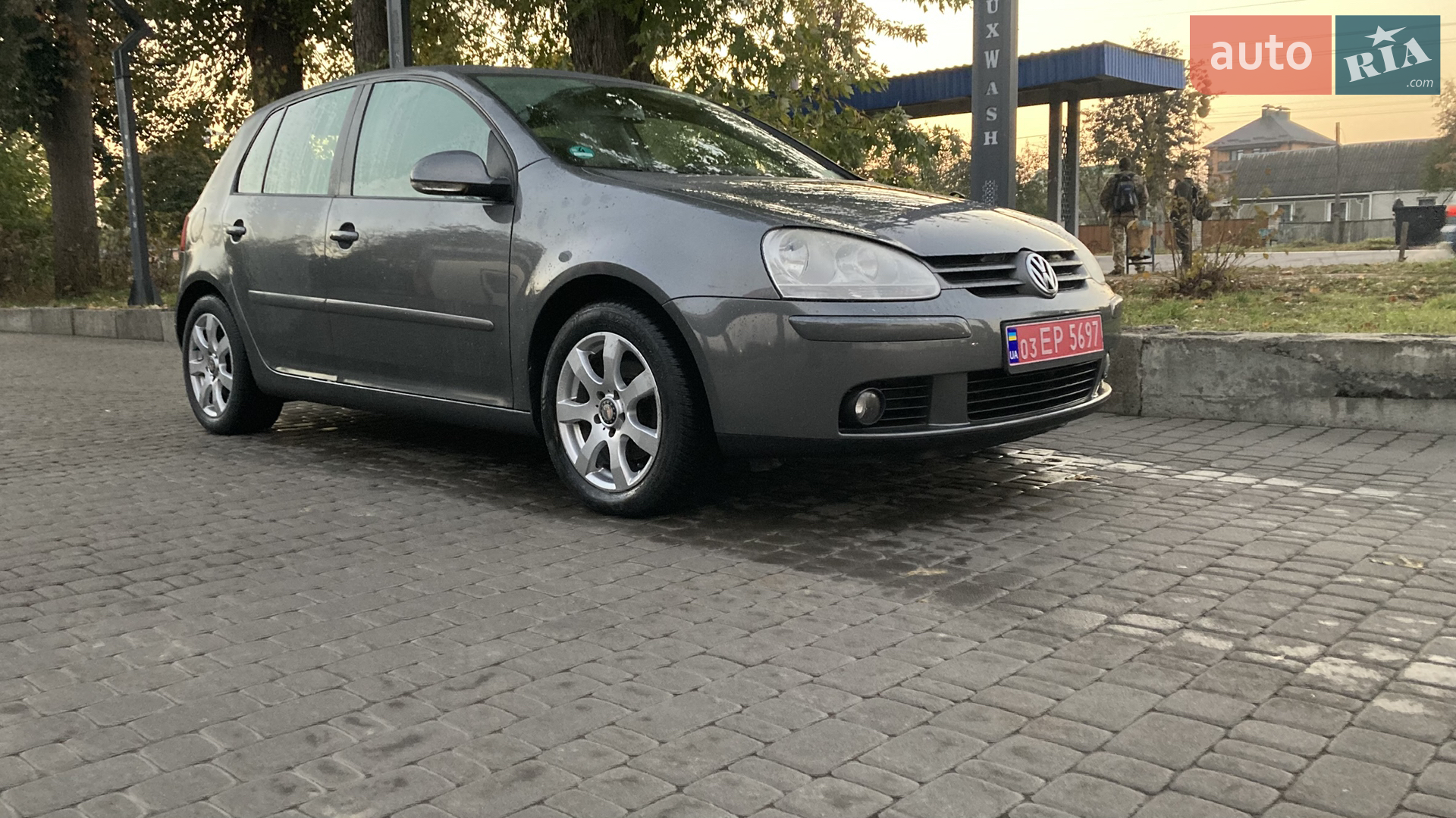 Volkswagen Golf, 2005