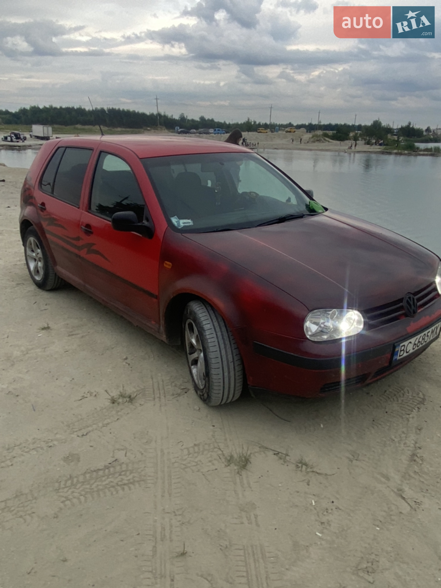Volkswagen Golf, 1998