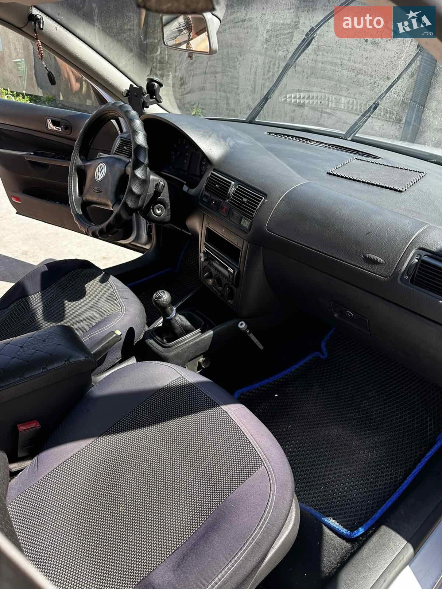 Volkswagen Golf, 2003