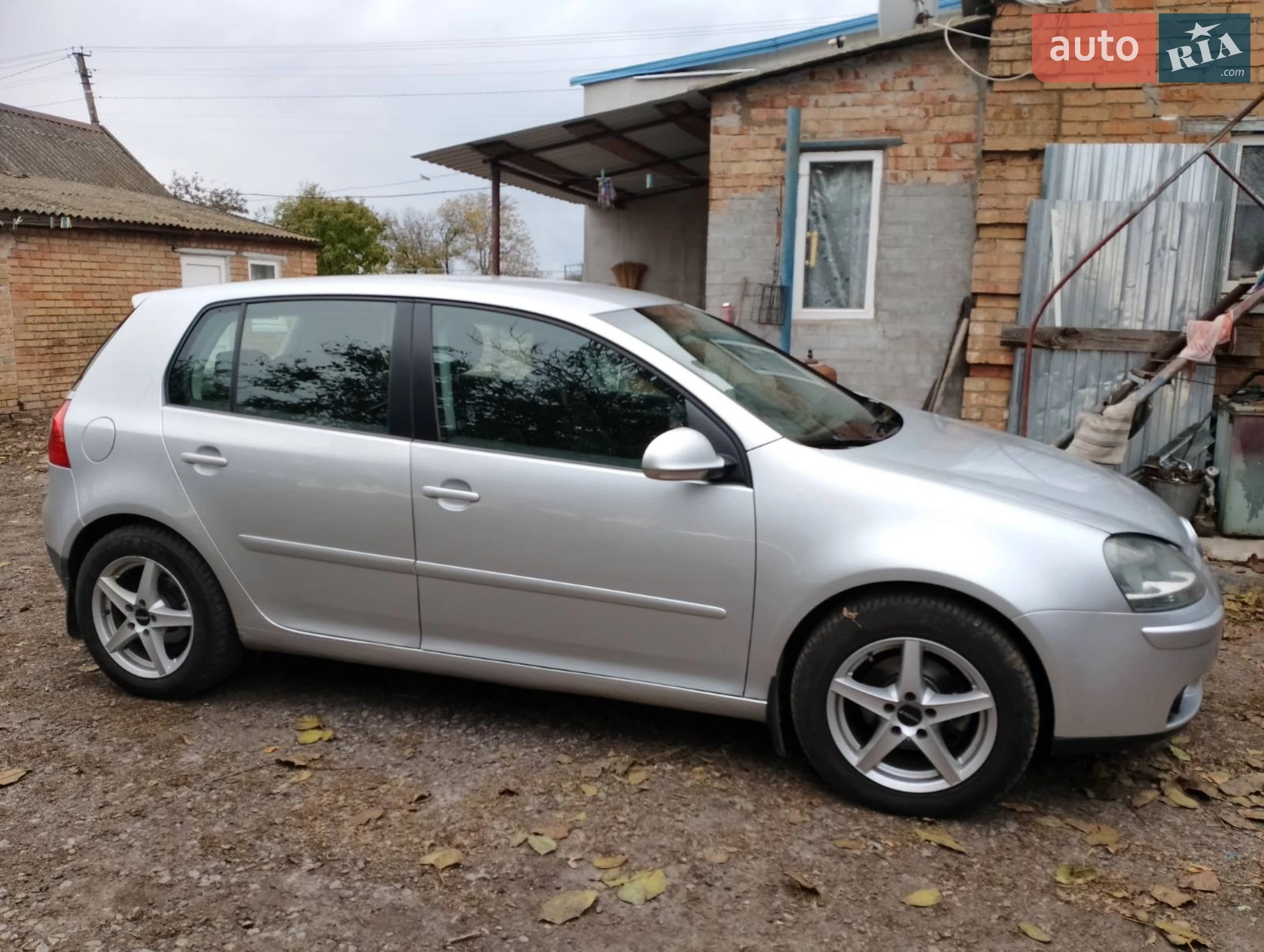 Volkswagen Golf, 2004