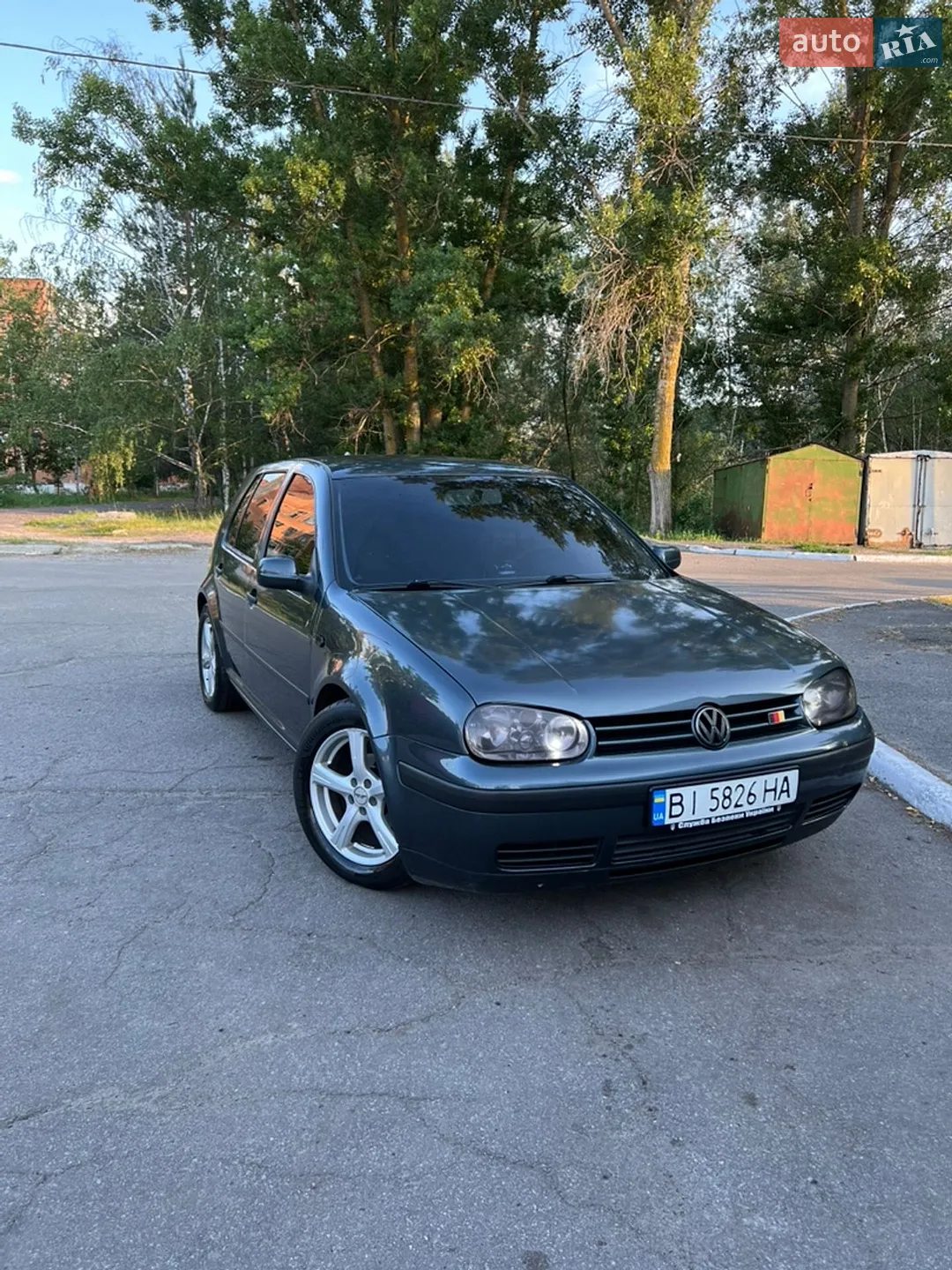 Volkswagen Golf, 2001