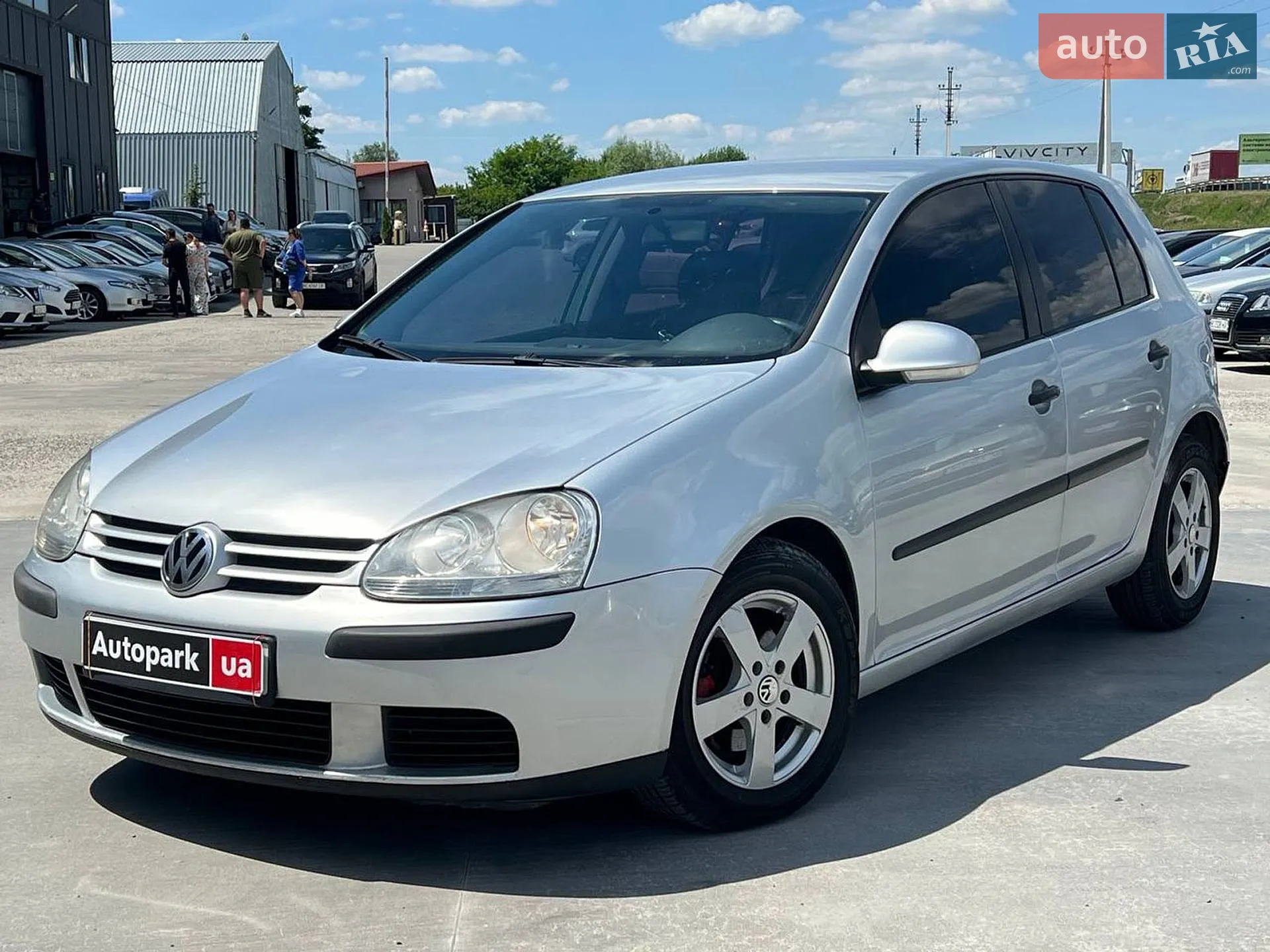 Volkswagen Golf, 2004