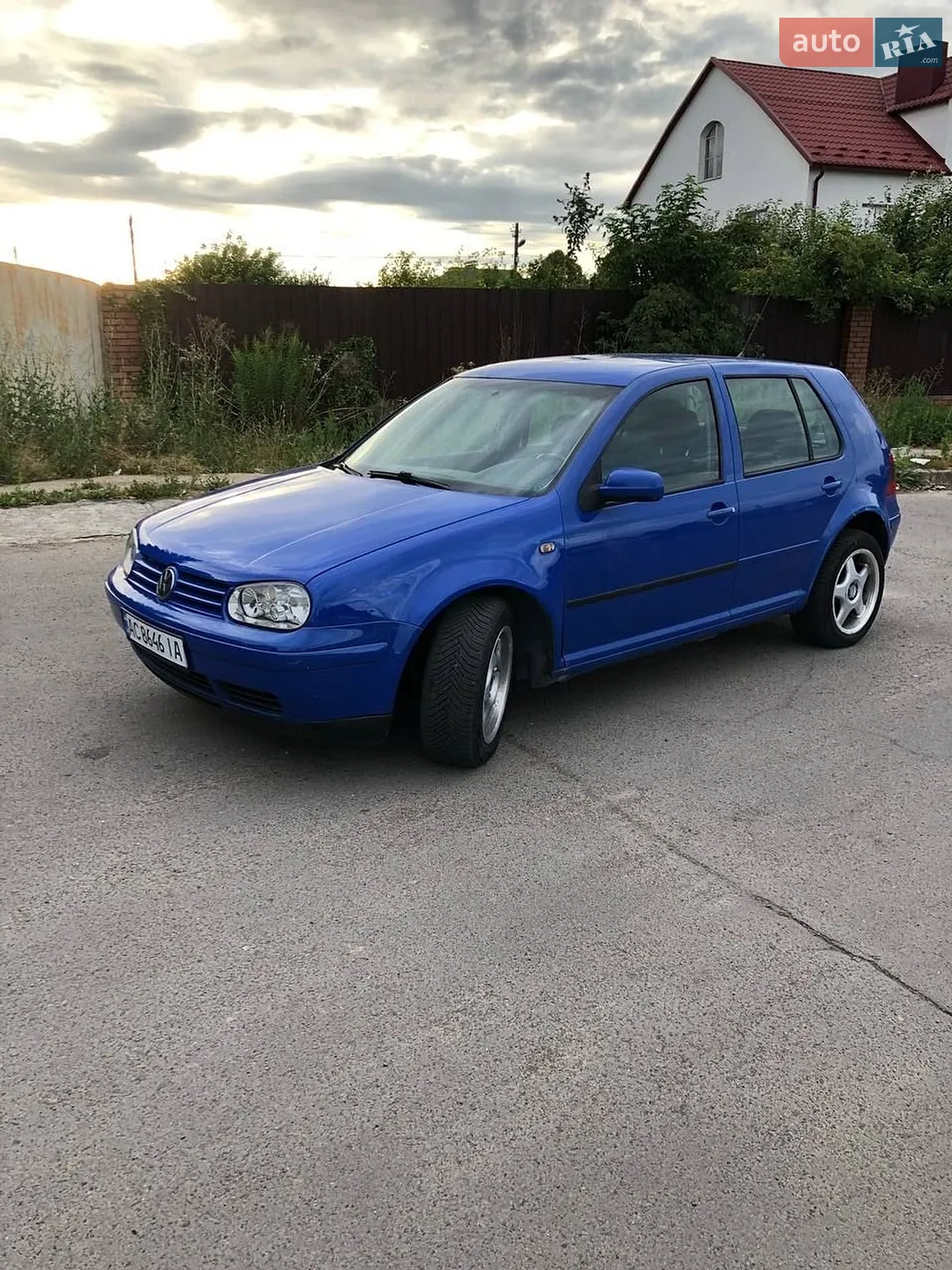 Volkswagen Golf, 1998